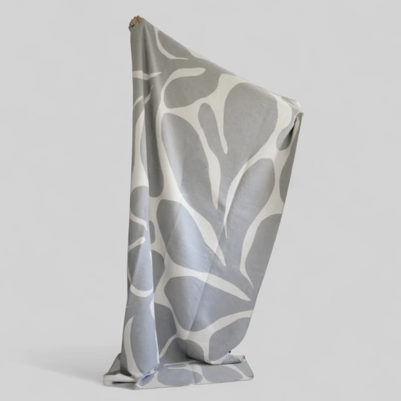 RIEMA Kuscheldecke XL BJÖRK aus recycelter Baumwolle - Übergröße 150x230 - grau