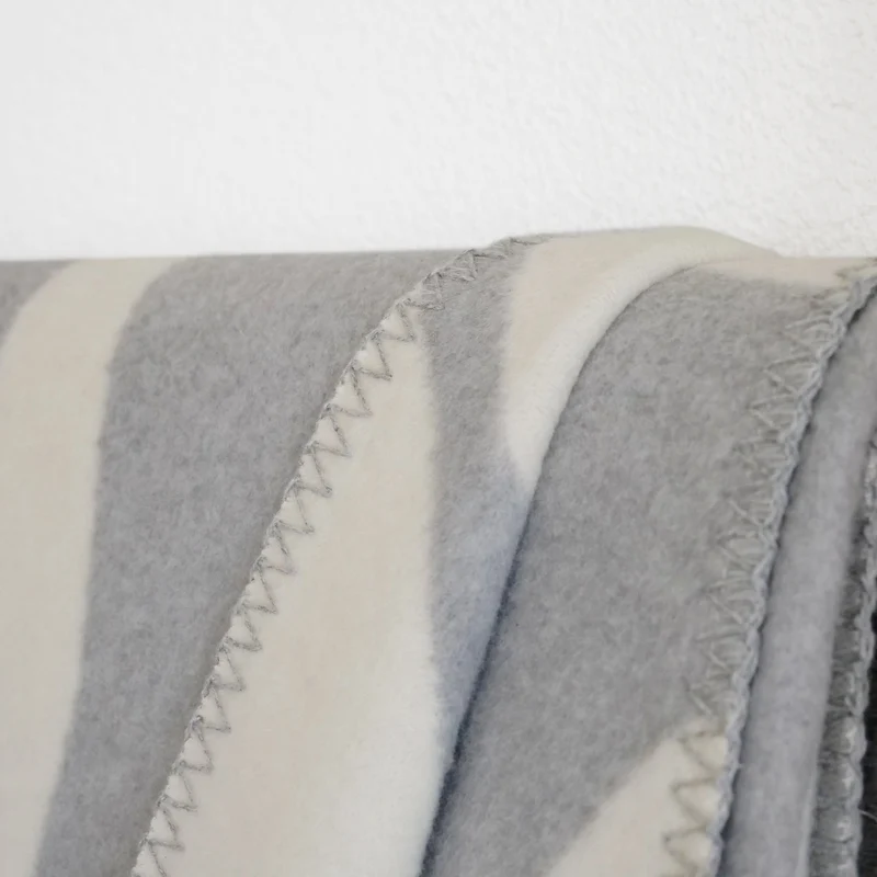RIEMA Kuscheldecke XL BJÖRK aus recycelter Baumwolle - Übergröße 150x230 - grau