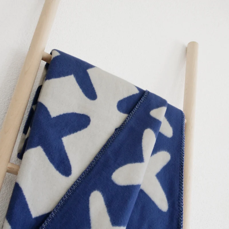 RIEMA Kuscheldecke KJELL aus 100% Bio-Baumwolle (kbA) blau