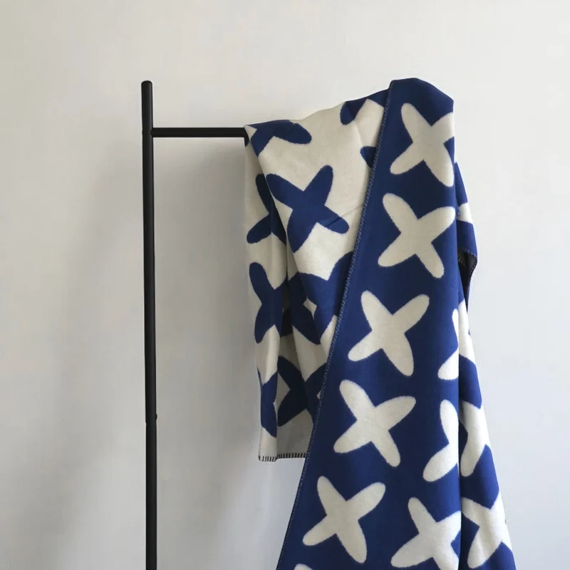 RIEMA Kuscheldecke KJELL aus 100% Bio-Baumwolle (kbA) blau