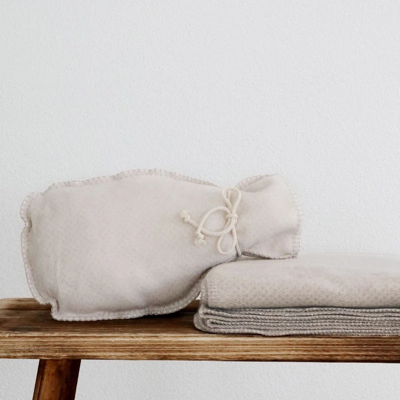 RIEMA Kuschelset aus Wolldecke EMMA und Wärmflaschenbezug, sand meliert