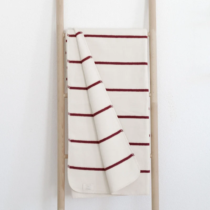 RIEMA Kuscheldecke JULE aus 100% Bio-Baumwolle (kbA) rot-natur
