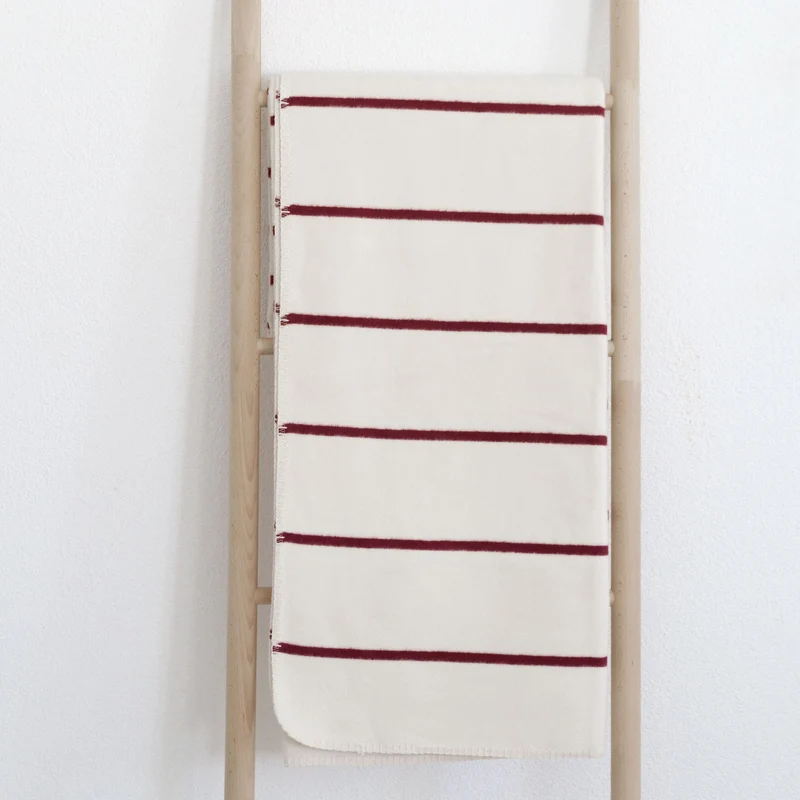 RIEMA Kuscheldecke JULE aus 100% Bio-Baumwolle (kbA) rot-natur