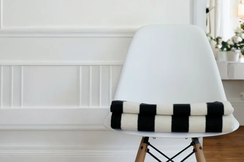 RIEMA Kuscheldecke SVEA aus 100% Bio-Baumwolle (kbA) schwarz natur