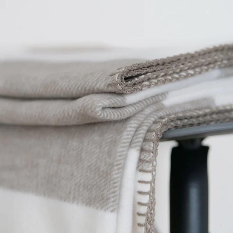 RIEMA Kuscheldecke STINE aus 100% Bio-Baumwolle (kbA) grau weiß