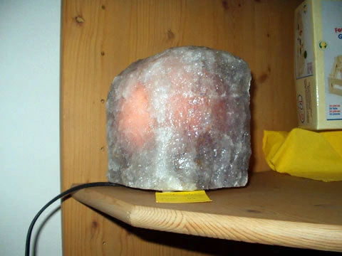 Salzkristall-Lampe aus Himalaya-Salz