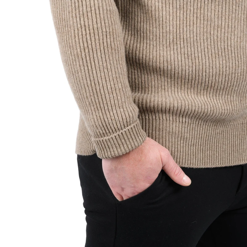 Weicher Rollkragenpullover in Dark Natural