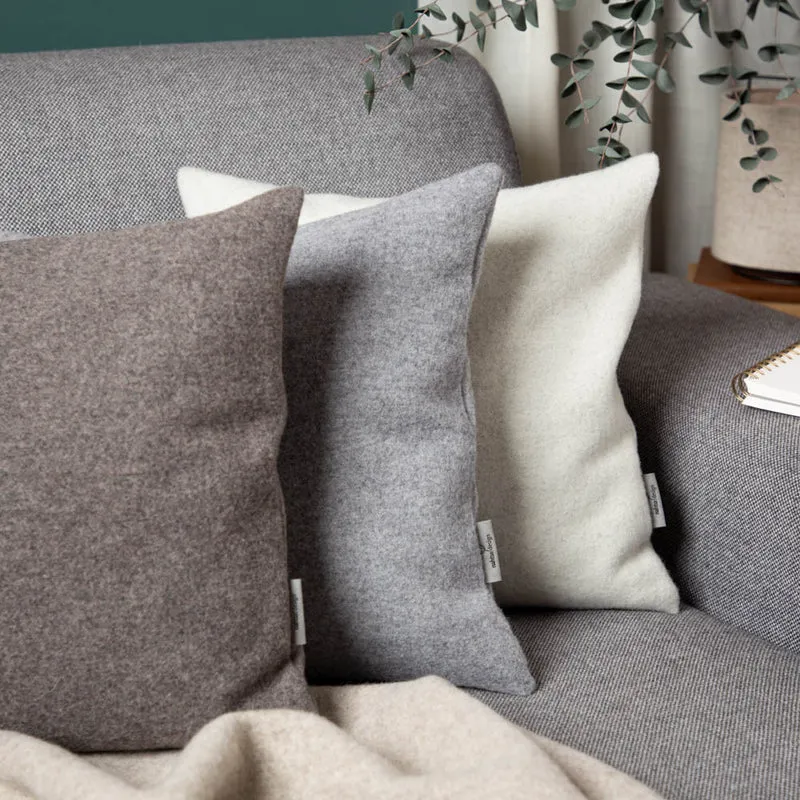 Kuschelkissen aus Flauschloden | 100 % Schurwolle