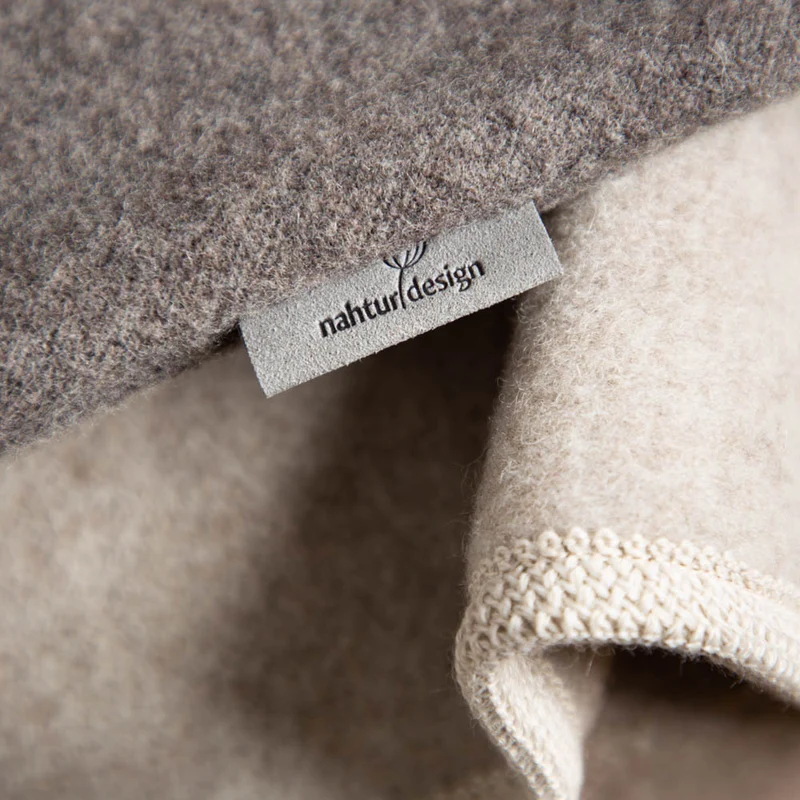 Kuschelkissen aus Flauschloden | 100 % Schurwolle