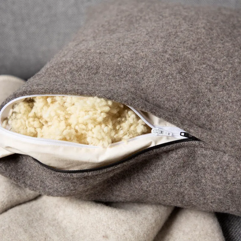 Kuschelkissen aus Flauschloden | 100 % Schurwolle