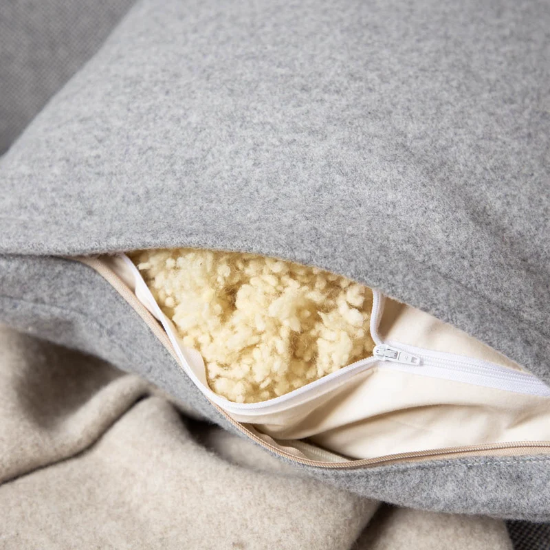 Kuschelkissen aus Flauschloden | 100 % Schurwolle