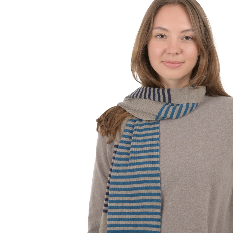 Strickschal mit Streifen "FIDELIUS"