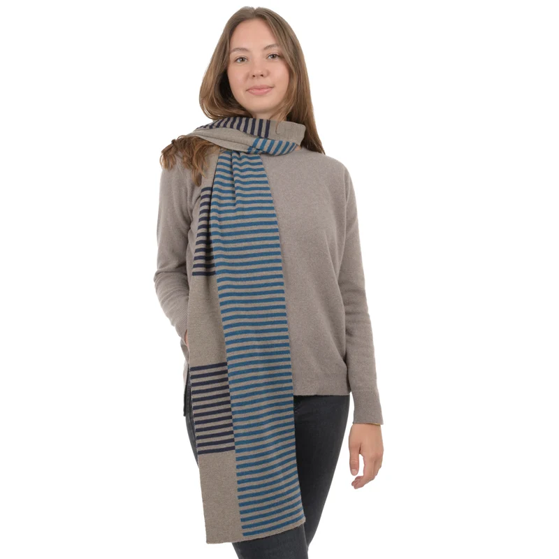 Strickschal mit Streifen "FIDELIUS"