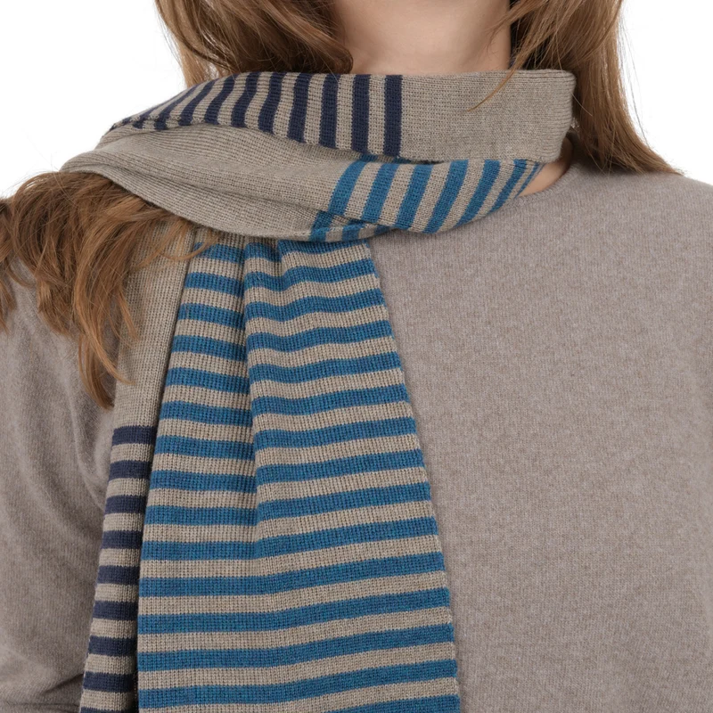 Strickschal mit Streifen "FIDELIUS"