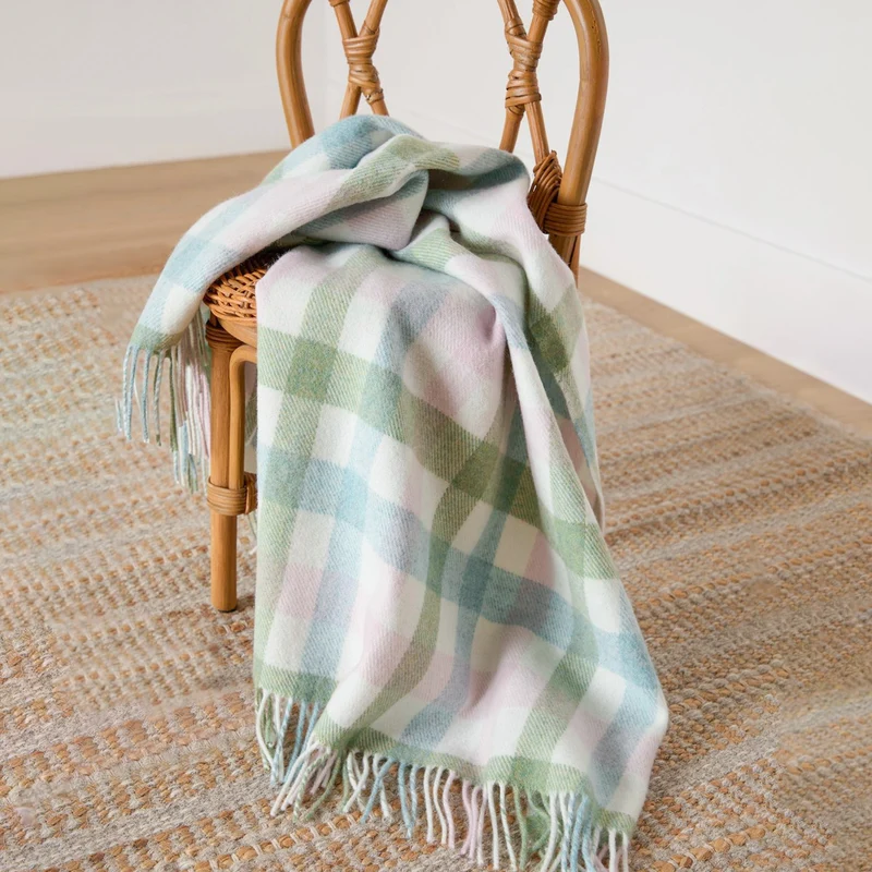 Babydecke in Pastellfarben