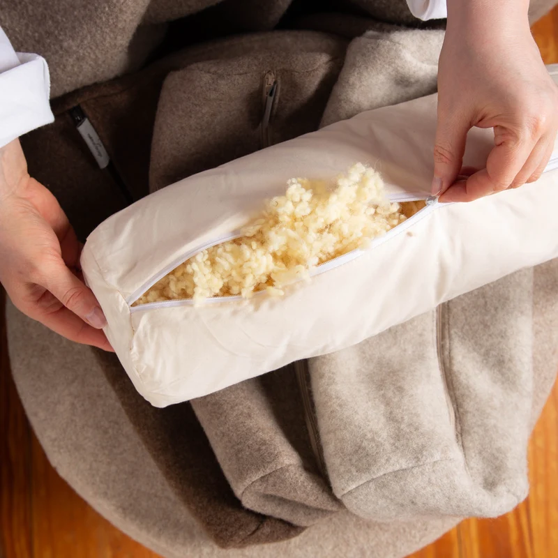 Nackenrolle aus Merino-Feinloden | Naturfüllung