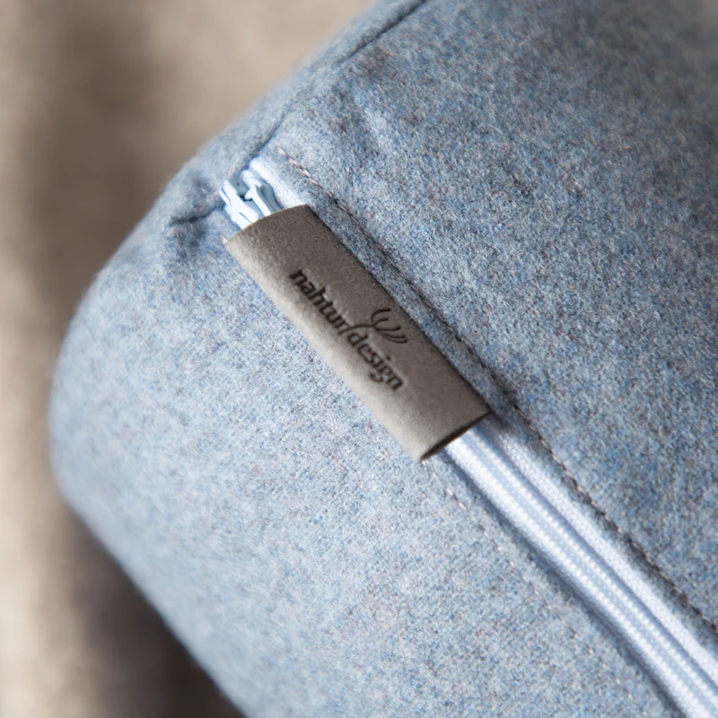 Nackenrolle aus Merino-Feinloden | Naturfüllung