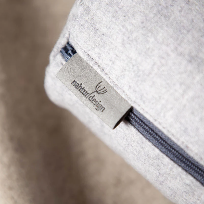 Nackenrolle aus Merino-Feinloden | Naturfüllung