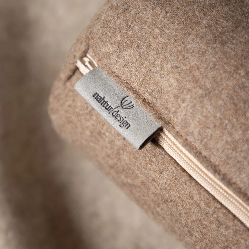 Nackenrolle aus Merino-Feinloden | Naturfüllung