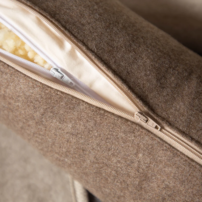 Nackenrolle aus Merino-Feinloden | Naturfüllung