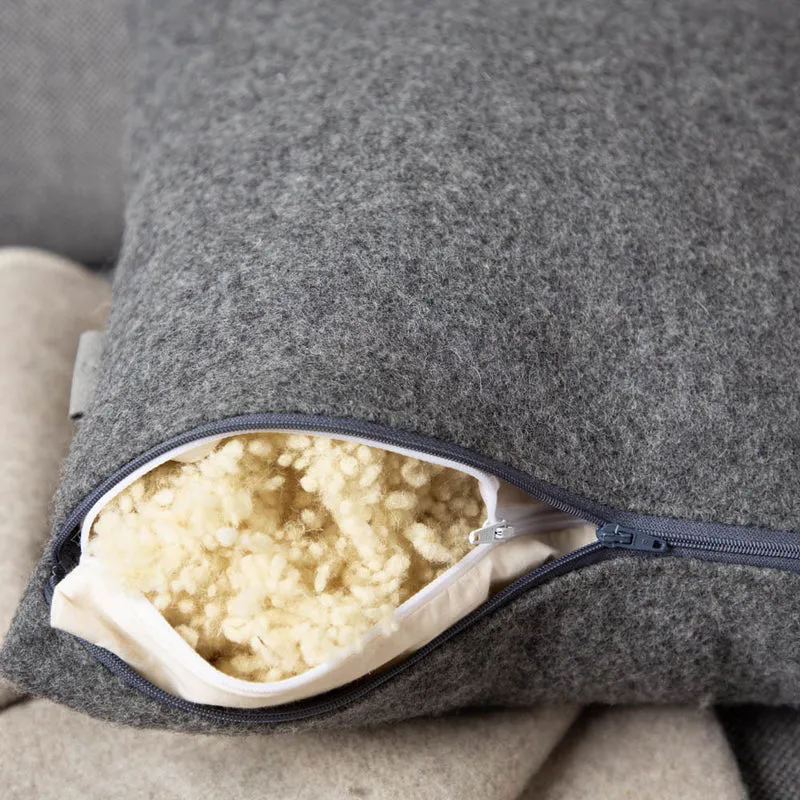 Kuschelkissen aus Schurwolle | Extra dicker Flauschloden