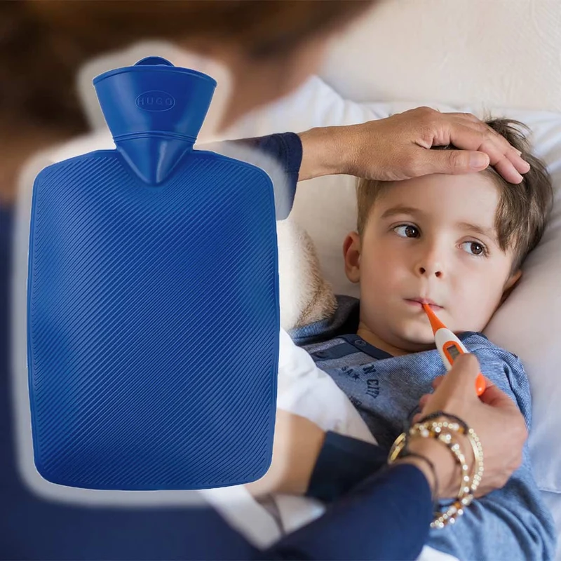 Hugo Frosch Klassik Wärmflasche 1,8 L, Lamelle, rot o. blau