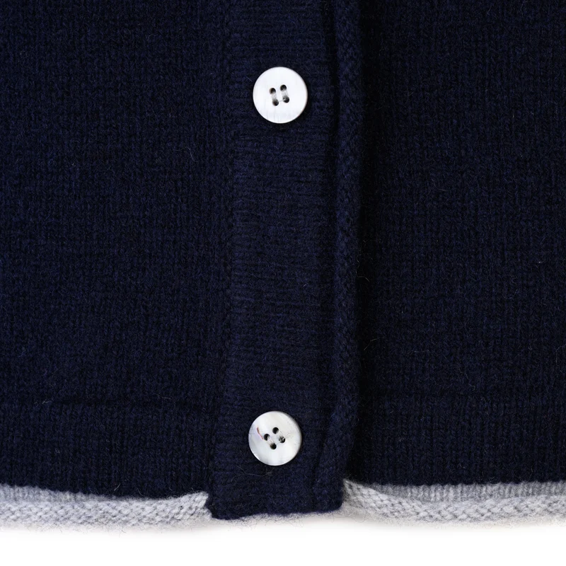 Kurze Strickjacke