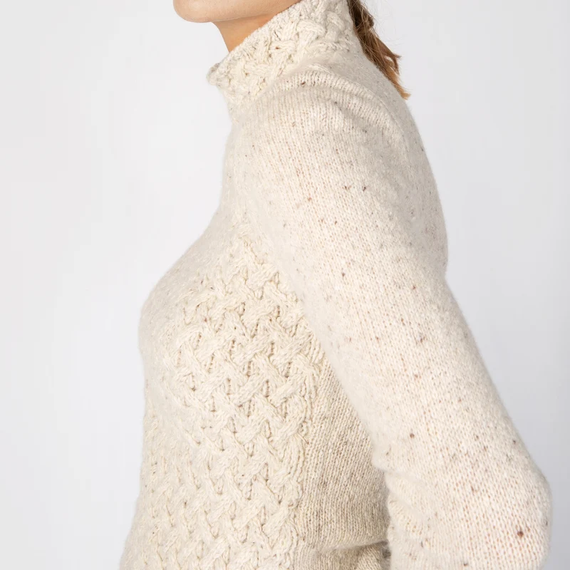 Schicker Zopfpullover