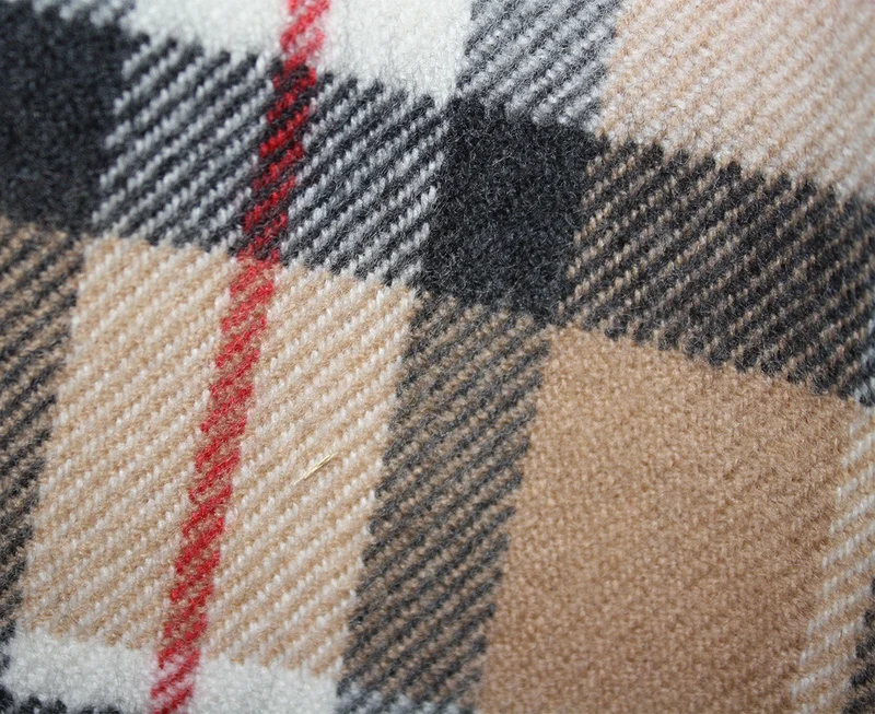 Weicher karierter Merino-Schal, edler Stil