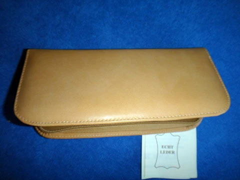 Homöpathische Taschenapotheke aus Leder, für 28 Mittel