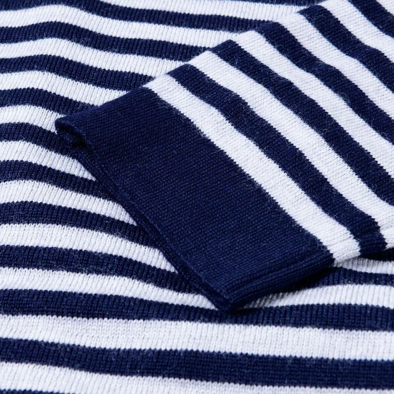 Feiner Langarm-Wollpullover aus Merinowolle