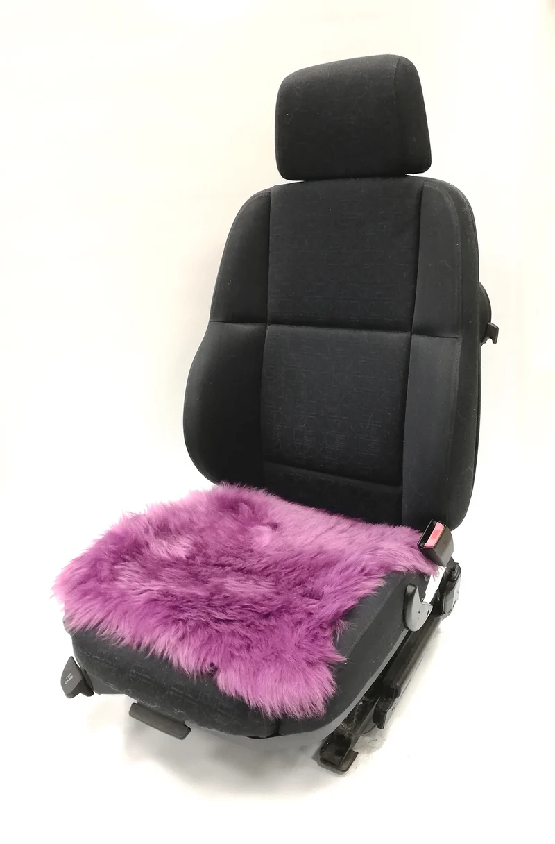Lammfell-Kissen - Sitzkissen - quadratisch - 40 cm - lila