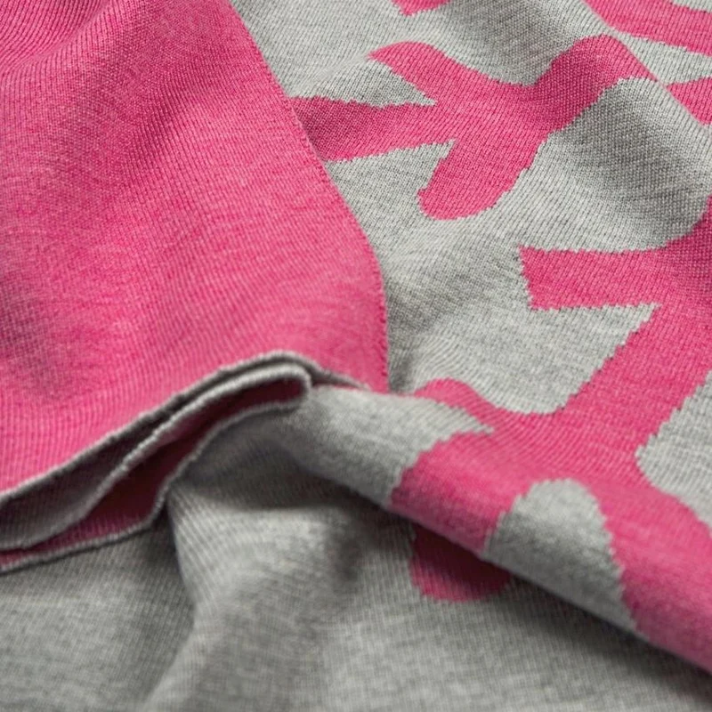 Decke 140x180cm 2 Snowflakes, grau/magenta