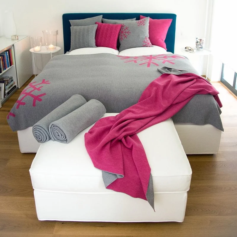 Decke 140x180cm 2 Snowflakes, grau/magenta