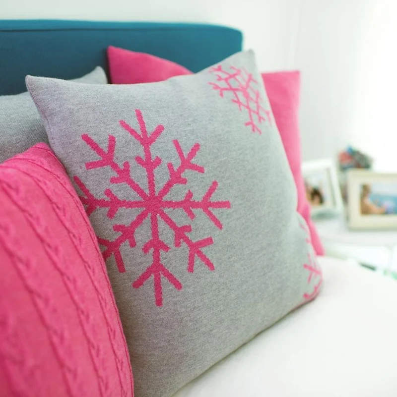 Kissenhülle 50x50cm Snowflakes, grau/magenta
