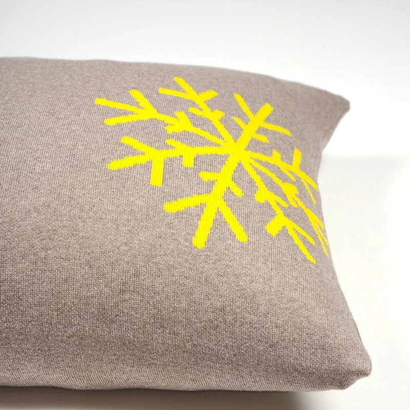 Kissenhülle 50x50cm Snowflakes, beige/gelb