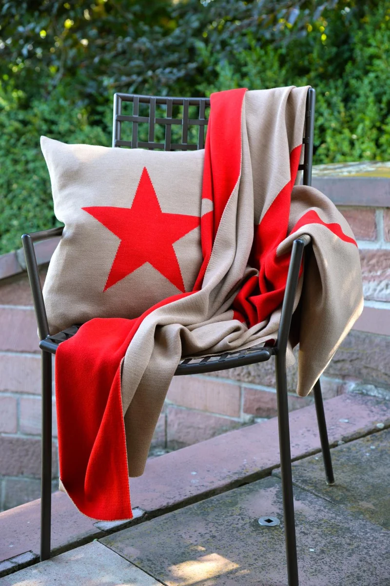 Decke 140x180cm Star, camel/rot