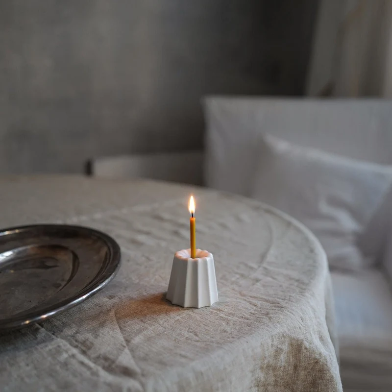 BIG PORCELAIN CANDLE HOLDER, MATTE WHITE