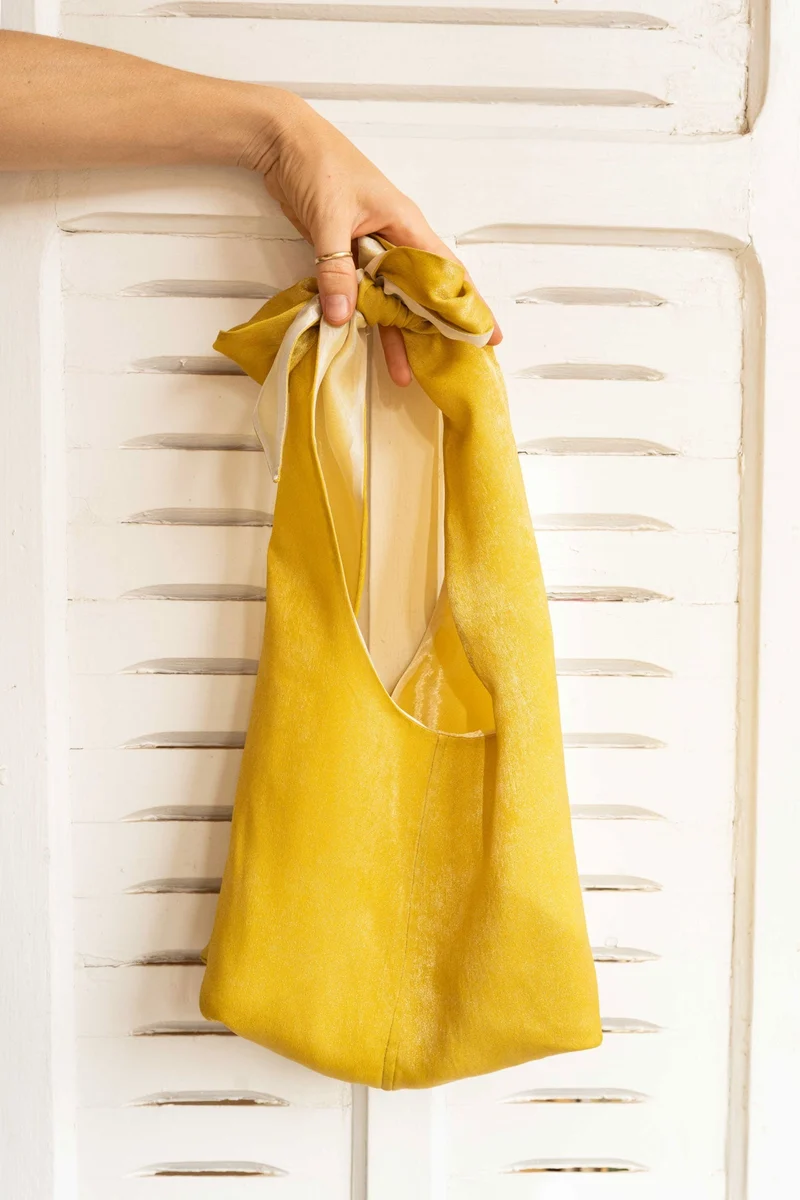 Bag - LATIFA glossy - Kiwi Green/Creme