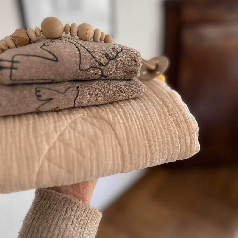 Baby Steppdecke Vogel | Baumwoll-Musselin | cremeweiß