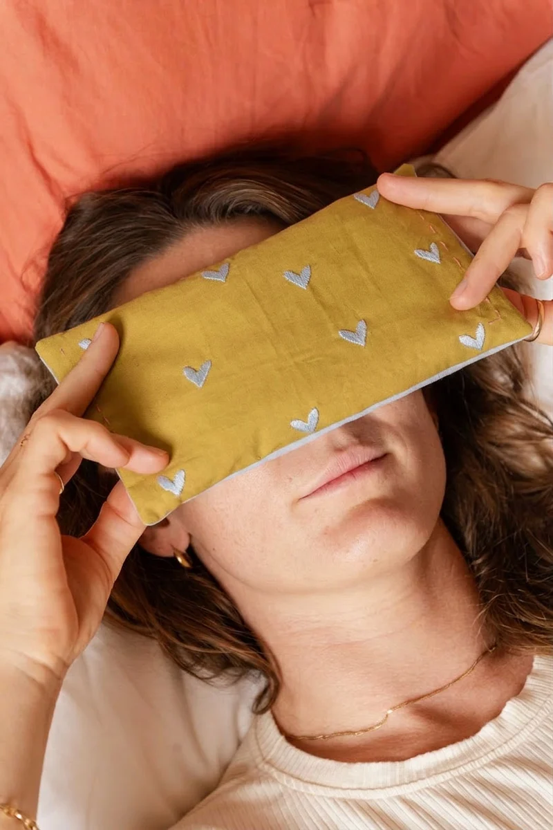 Eye Pillow- RAHA heart - Green/Blue