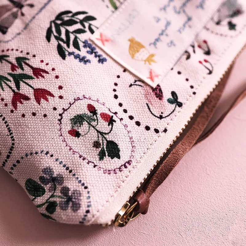 Small Pouch - Hello Spring