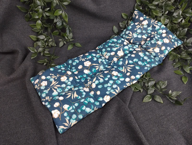 Körnerkissen Eucalyptus-/Baumwollmotiv in petrol