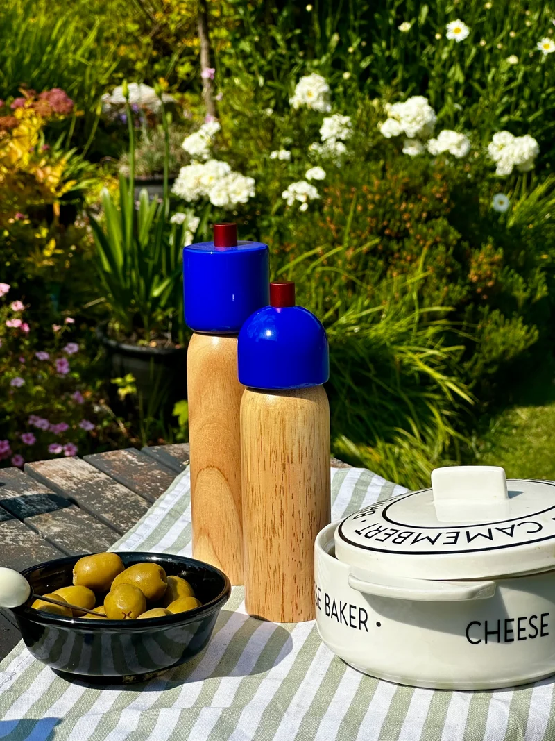Salt / Pepper Grinder - Blue & Red