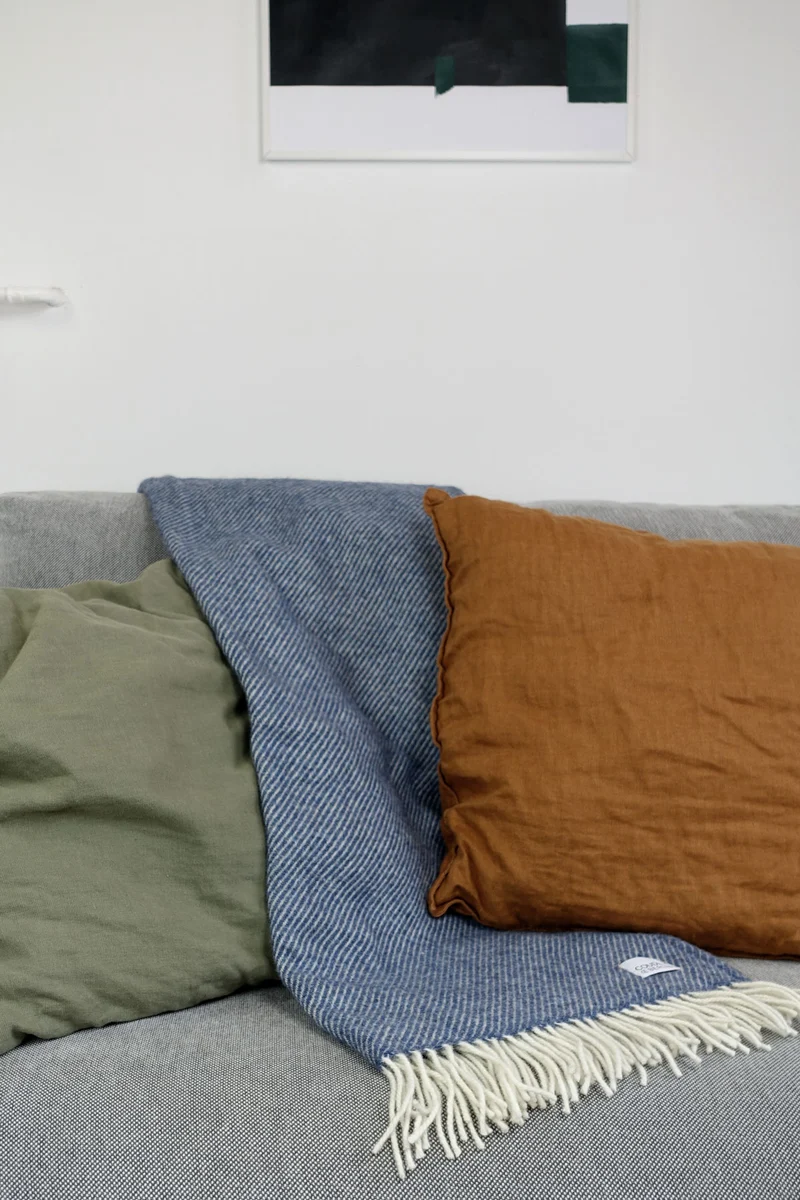 Wolldecke / Kuscheldecke twill light denim recycelte Wolle