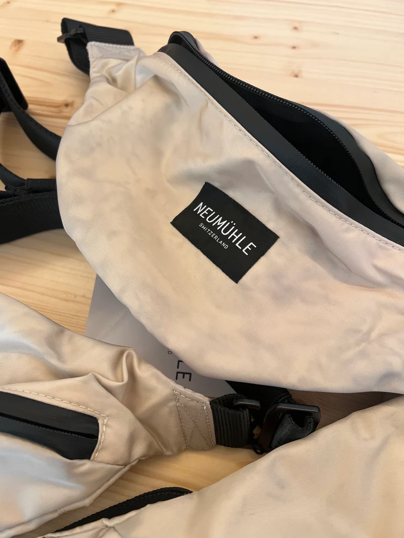 belt bag - net bag - sand