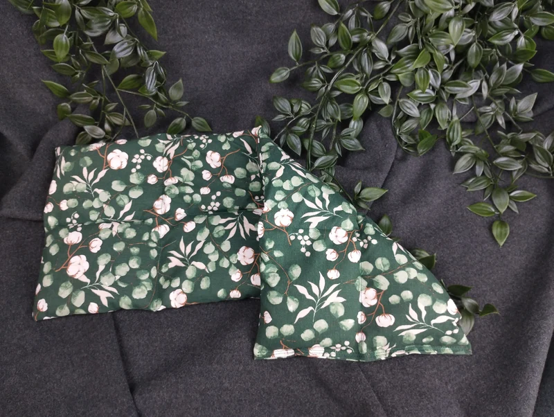 Körnerkissen Eucalyptus/Baumwollmotiv grün