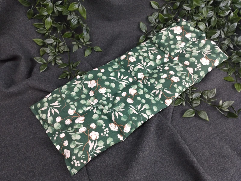 Körnerkissen Eucalyptus/Baumwollmotiv grün