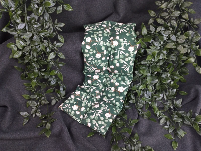 Körnerkissen Eucalyptus/Baumwollmotiv grün
