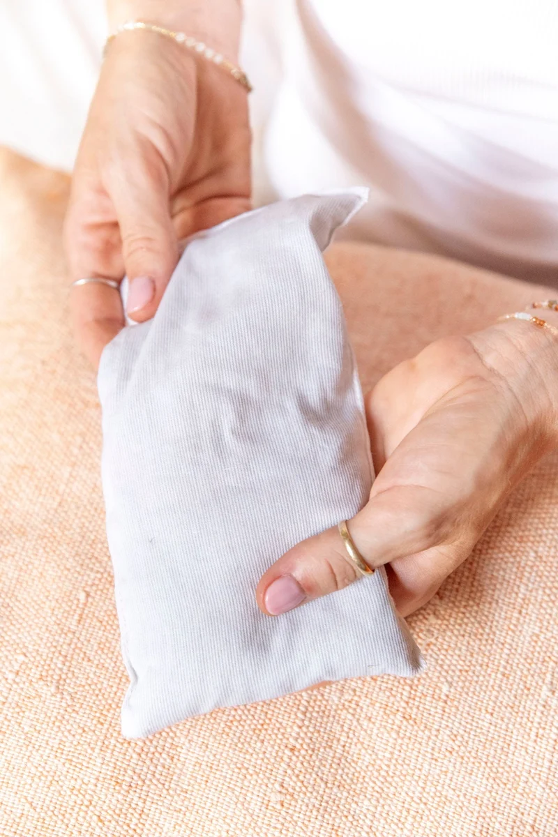 Eye Pillow - RAHA Hearts - Marine